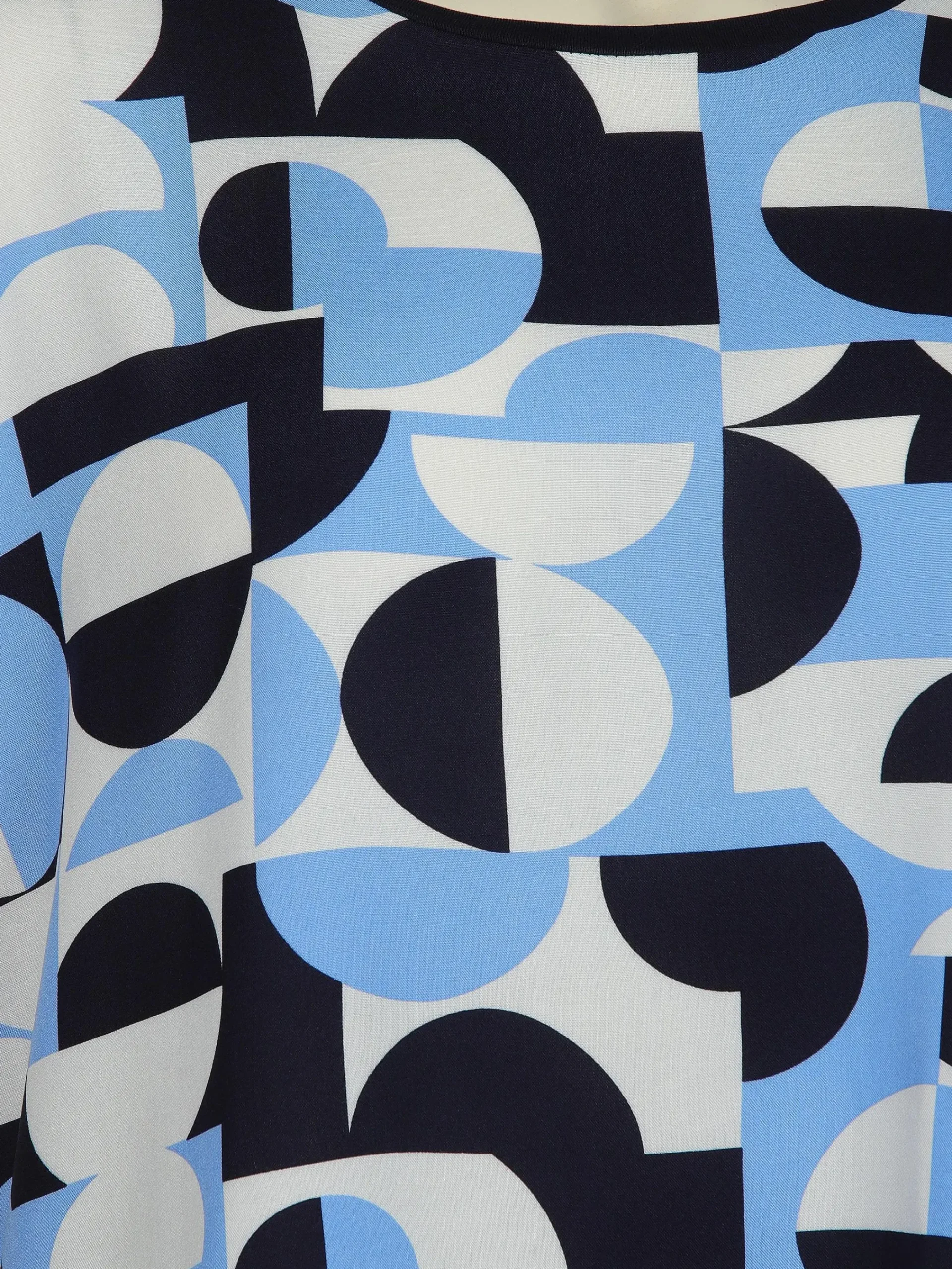 Damen Sonja Blank Große Größen Shirt im Materialmix