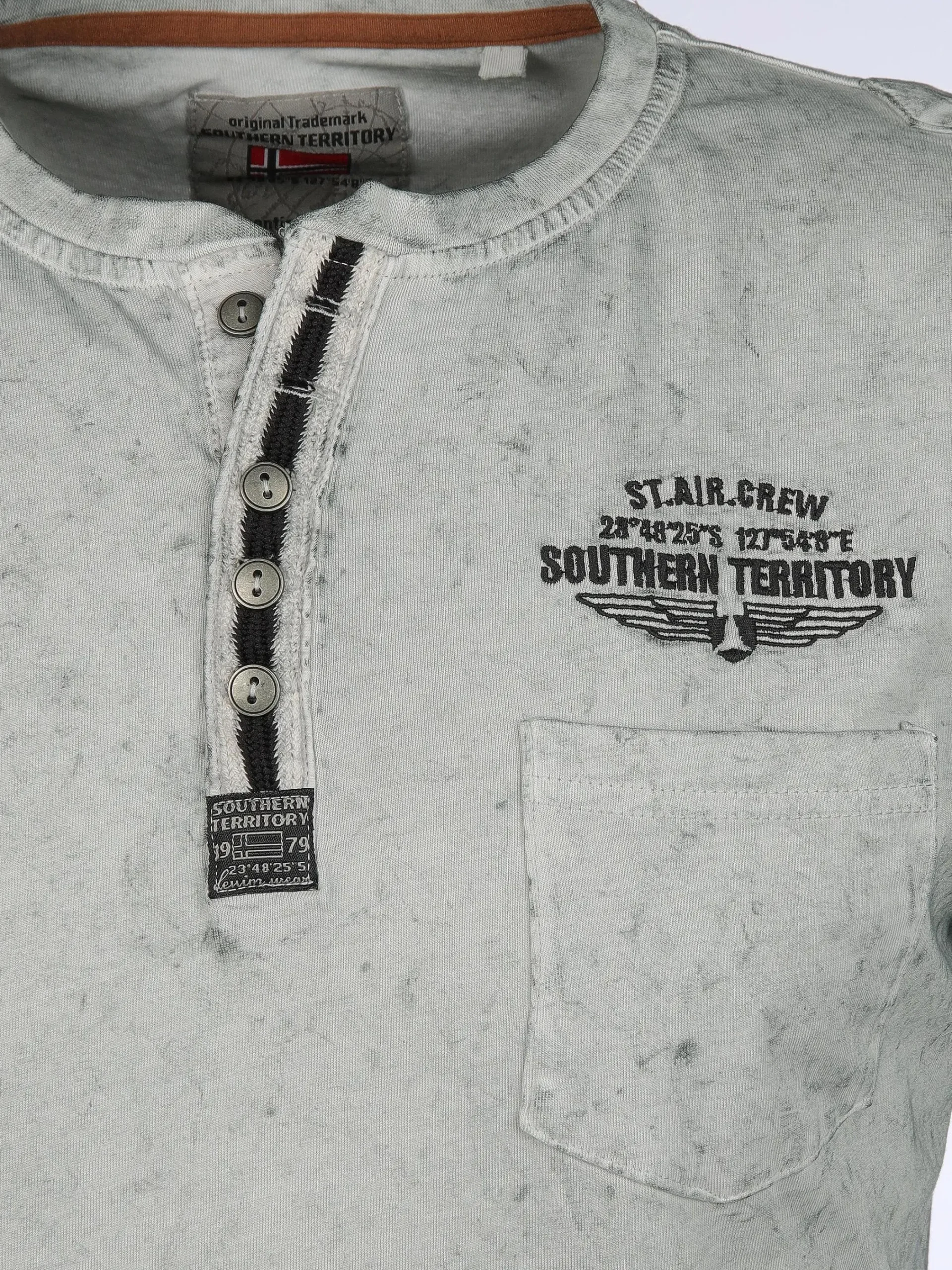 Herren Southern Territory Herren Henleyshirt im Used Look