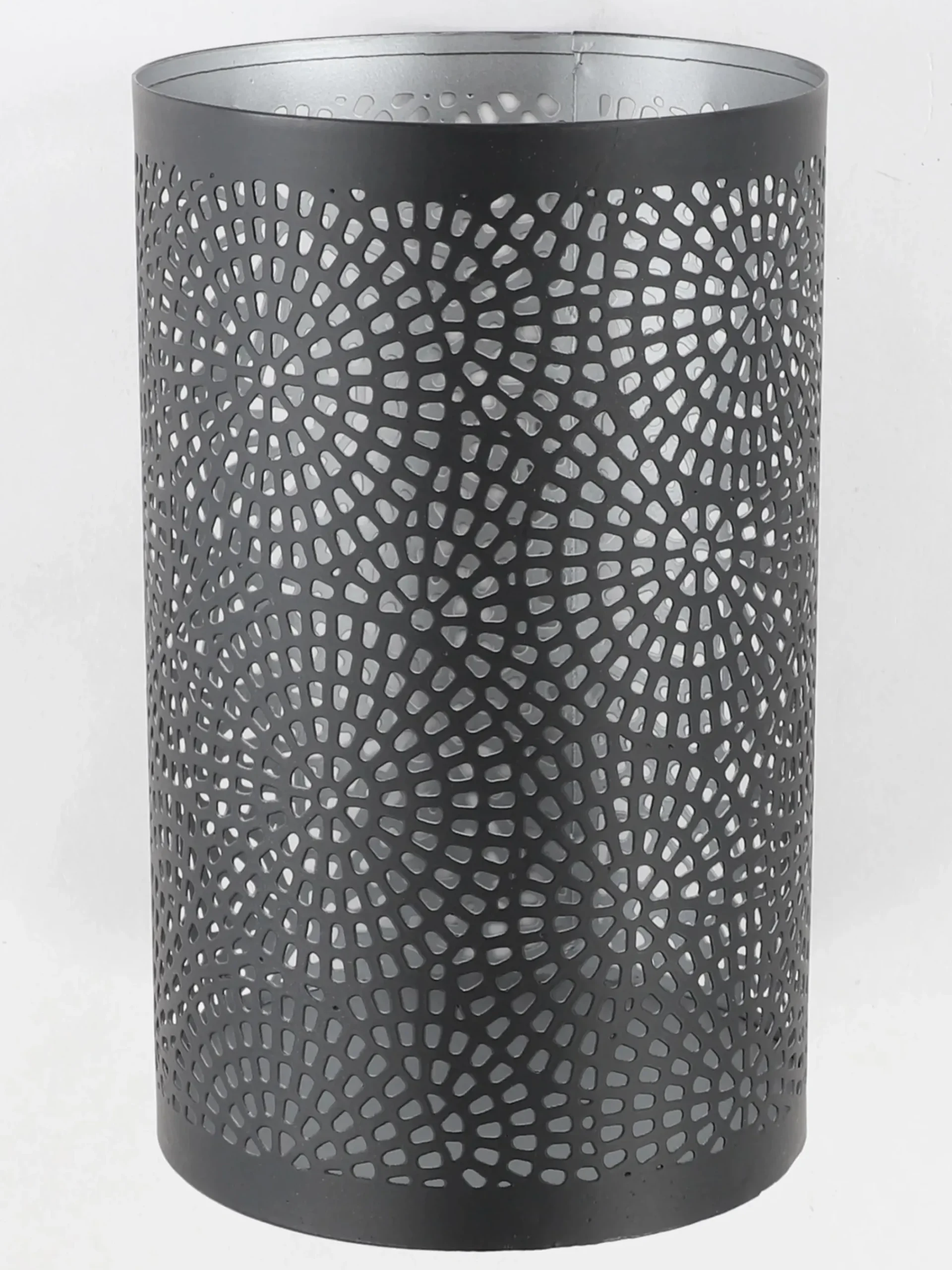 Dream House Windlicht aus Metall. 12x12x20cm